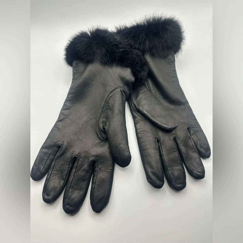 Black leather gloves with faux fur cuff trim